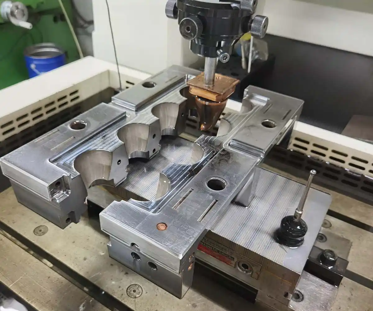 Precision molds, Strict control of production technology